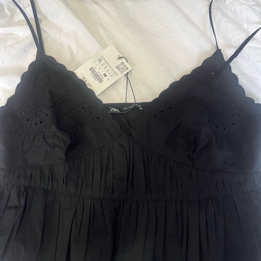 Zara Black Embroidered crop top NWT size XL